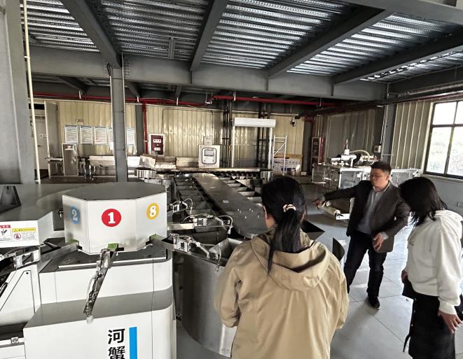 數字財商學院走訪南京云蟹供應鏈管理 探索數字化技術賦能現代服務新路徑